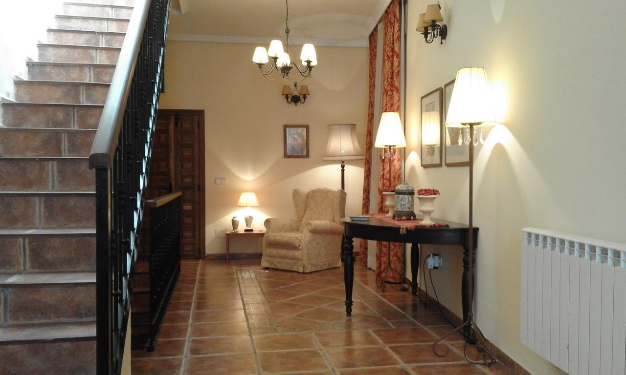 Hostal Rural Cumbres De Castilla Mandayona Екстериор снимка