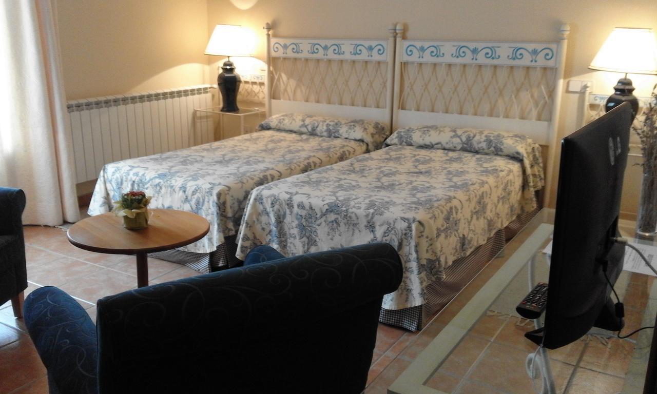 Hostal Rural Cumbres De Castilla Mandayona Екстериор снимка