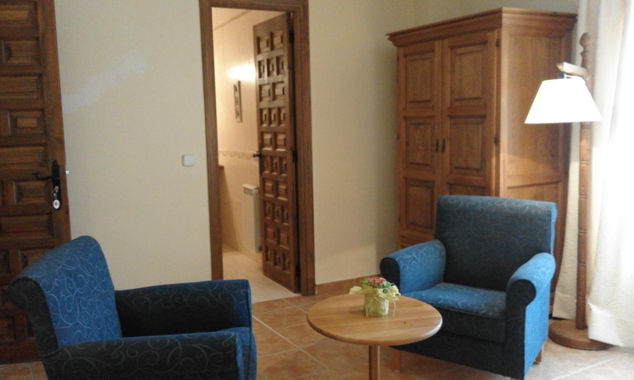 Hostal Rural Cumbres De Castilla Mandayona Екстериор снимка