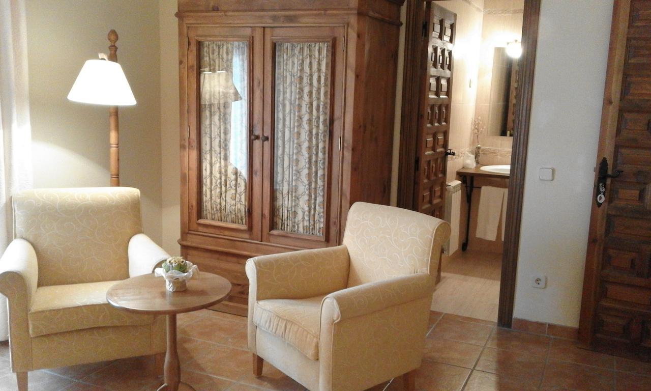 Hostal Rural Cumbres De Castilla Mandayona Екстериор снимка