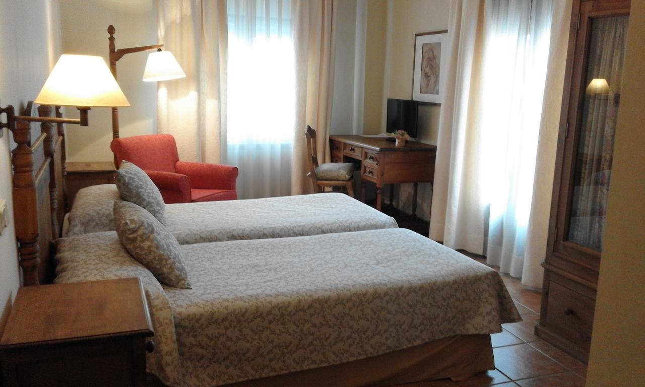 Hostal Rural Cumbres De Castilla Mandayona Екстериор снимка