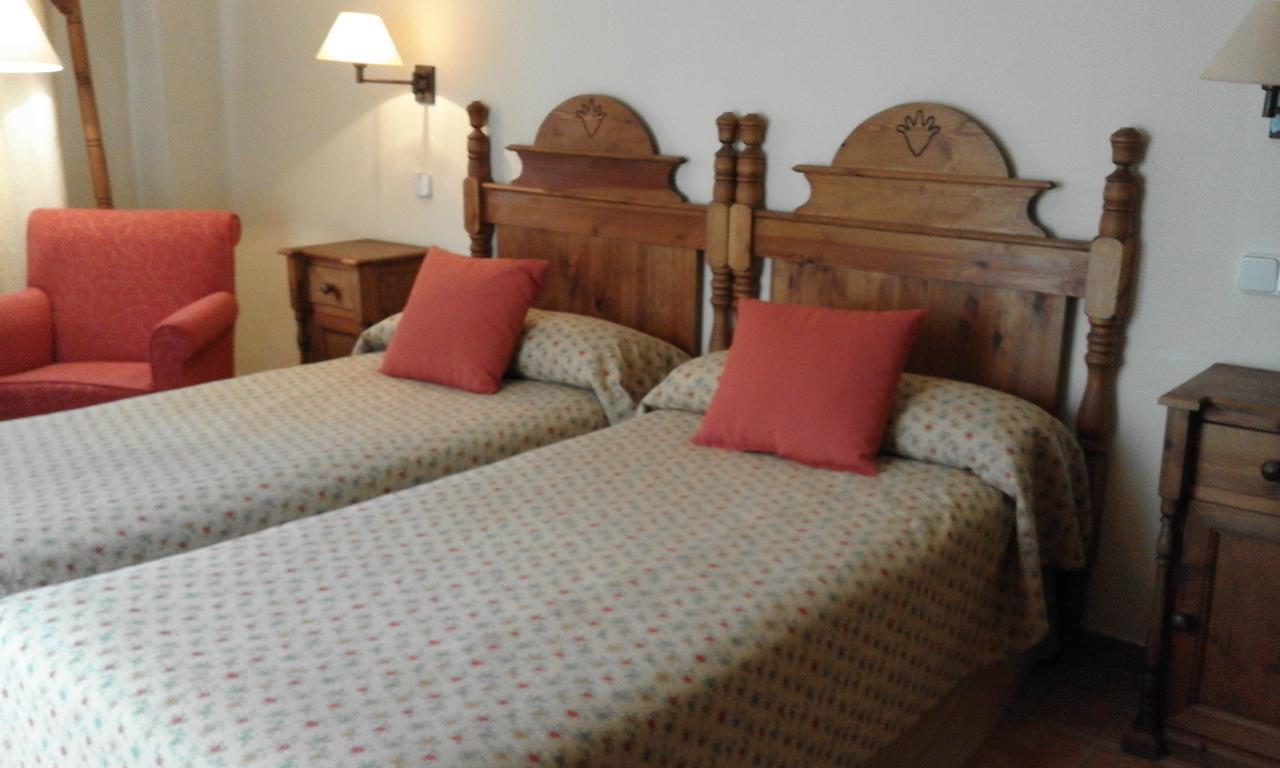 Hostal Rural Cumbres De Castilla Mandayona Екстериор снимка