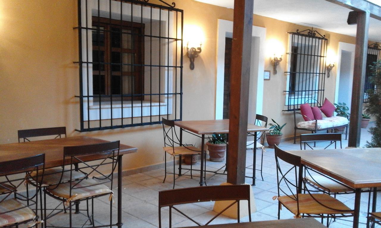Hostal Rural Cumbres De Castilla Mandayona Екстериор снимка