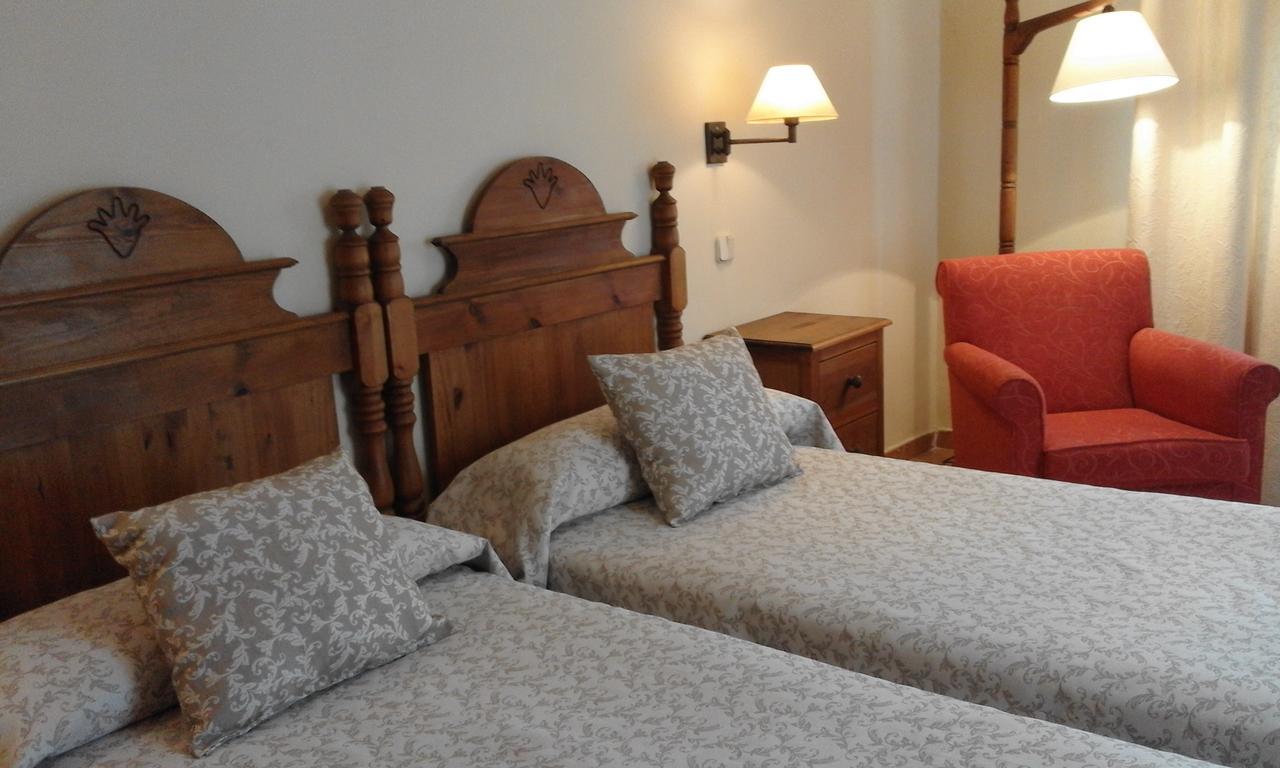 Hostal Rural Cumbres De Castilla Mandayona Екстериор снимка