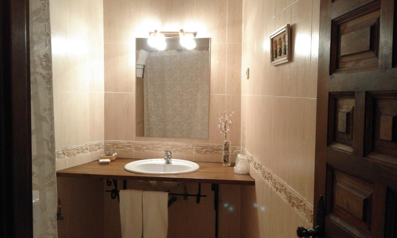 Hostal Rural Cumbres De Castilla Mandayona Екстериор снимка