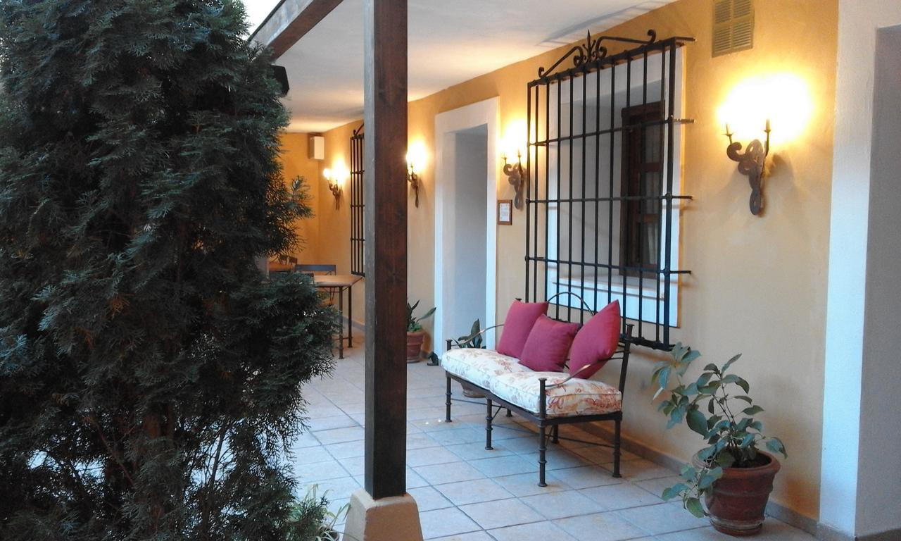 Hostal Rural Cumbres De Castilla Mandayona Екстериор снимка