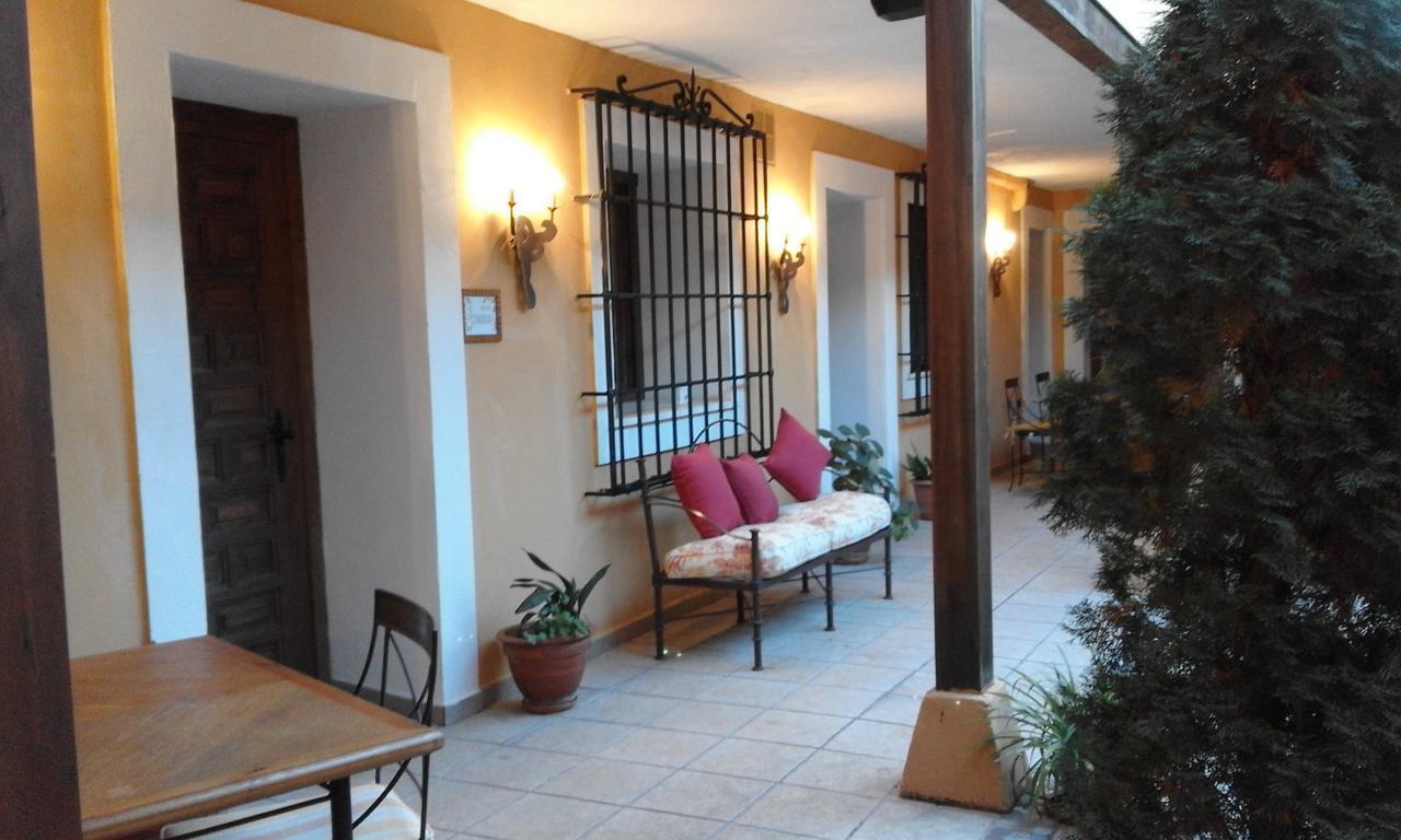 Hostal Rural Cumbres De Castilla Mandayona Екстериор снимка