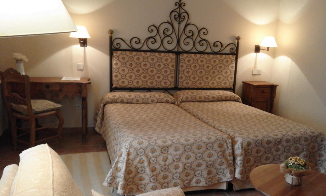 Hostal Rural Cumbres De Castilla Mandayona Екстериор снимка