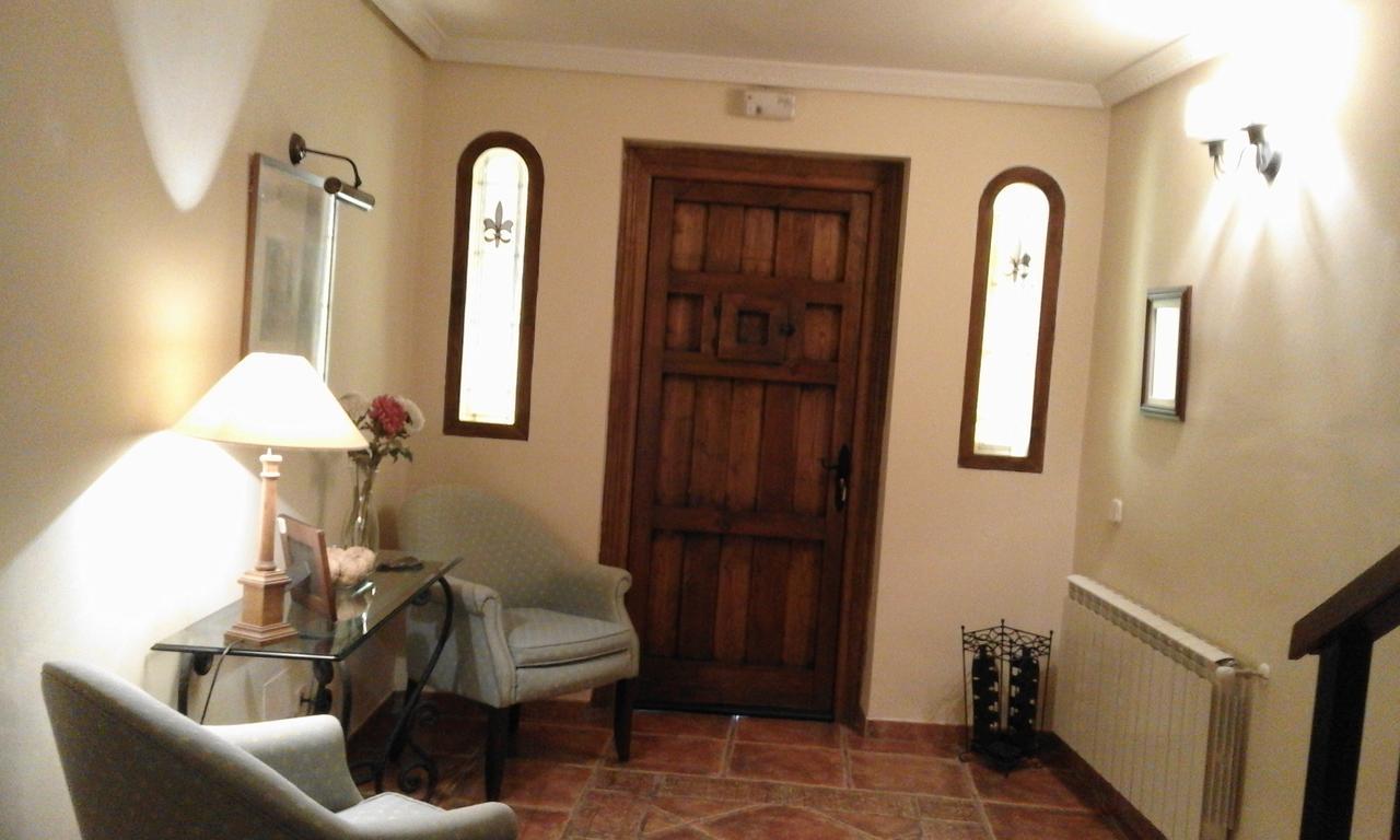 Hostal Rural Cumbres De Castilla Mandayona Екстериор снимка