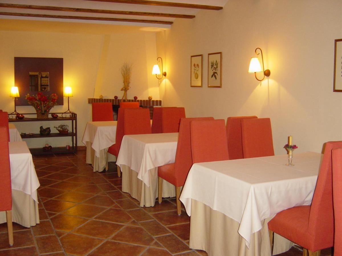 Hostal Rural Cumbres De Castilla Mandayona Екстериор снимка