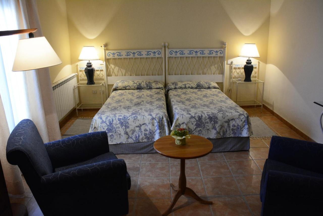 Hostal Rural Cumbres De Castilla Mandayona Екстериор снимка