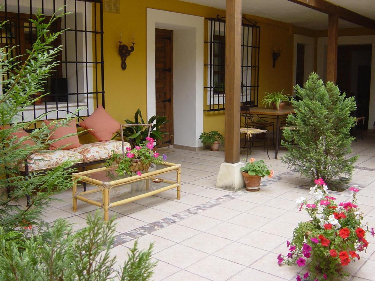 Hostal Rural Cumbres De Castilla Mandayona Екстериор снимка